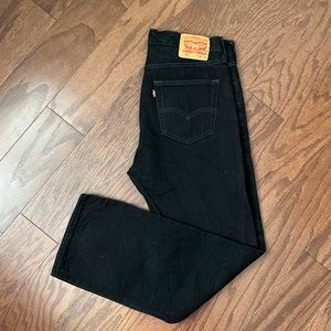 Mens - black Levi’s - straight cut